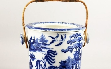 A BISTO WILLOW PATTERN DESIGN BLUE AND WHITE PAIL with