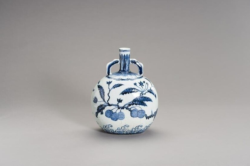 A BLUE AND WHITE MING-STYLE 'LINGZHI' MOONFLASK, BIANHU