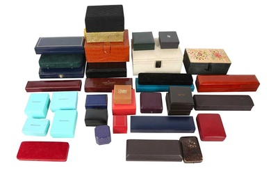 A COLLECTION OF JEWELLERY BOXES