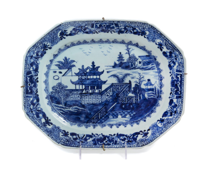 A Chinese Export Canton Blue and White Porcelain Soup Tureen Stand