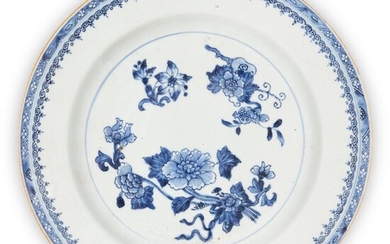 A Chinese export blue and white plate, 18th century, painted with floral sprays inside a geometric border to rim, 29cm diameter 十八世紀 青花繪折枝花卉圖紋盤
