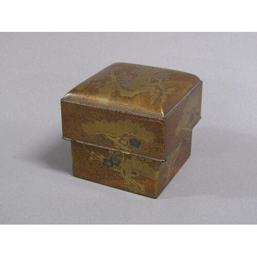 A Japanese Meiji period shibayama decorated box with lift of...