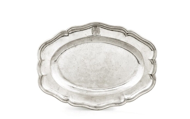 A LARGE SILVER OVAL DISH, ANTOINE AUBERTIN, NANCY, 1737-1745, ENGRAVED WITH ARMORIALS | GRAND PLAT OVALE EN ARGENT GRAVÉ D'ARMOIRIES PAR ANTOINE AUBERTIN, NANCY, 1737-1745