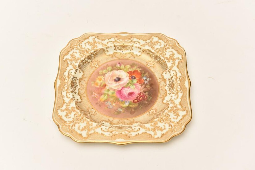 A ROYAL DOULTON CABINET PLATE PAINTED BY P CURNOCK FOR TIFFANY AND CO, NEW YORK (20 CM H), LEONARD JOEL LOCAL DELIVERY SIZE: SMALL