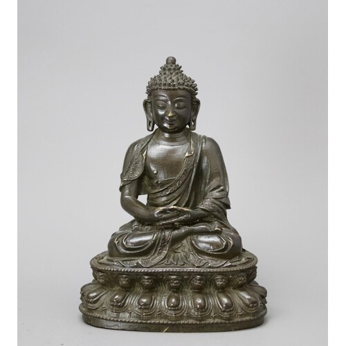 A good Bronze Buddha, Ming dynastyH: 16.5cm, W: 12cm A good...