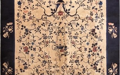 ANTIQUE CHINESE CARPET. 11 ft 6 in x 9 ft 2 in (3.50 m x 2.79 m).