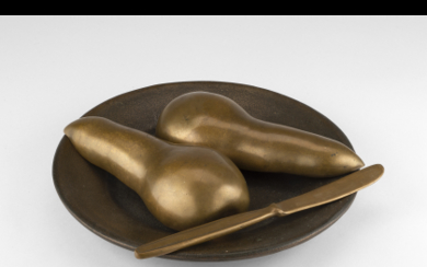 Alik Cavaliere ( Roma 1926 - Milano 1998 ) , "Piatto con due pere eun coltello" 1979 bronze diam. cm 22,5 h cm 6 Signed and dated 79 This work...