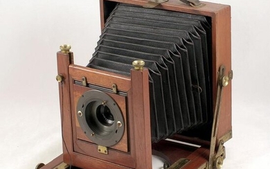 An Un-named Half Plate Field Camera with Unusual Wide