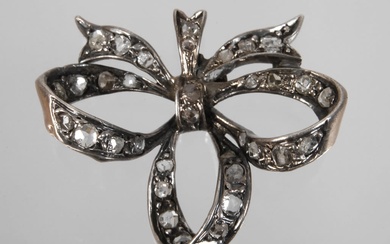 Bow brooch with diamonds