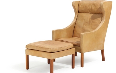 Børge Mogensen: Winged-backed chair and matching stool with mahogany legs, upholstered with light leather. Manufactured by Fredericia Stolefabrik. (2)