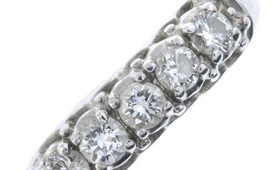 Brilliant-cut diamond five-stone ring