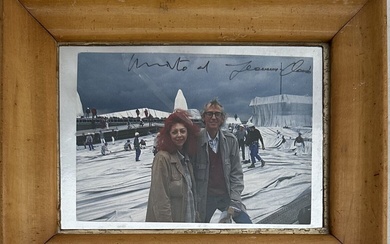 CHRISTO [bulgare] (1935-2020) et JEANNE-CLAUDE [marocaine] (1935-2009) Autoportrait sur le toit du Reichstag Carte postale...