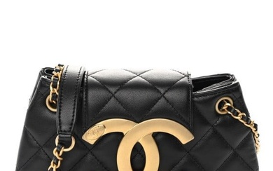 Chanel Lambskin Quilted Small Messenger Bag Black