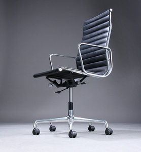 Charles Eames. Office chair, model EA-119 ‘Full Leather’