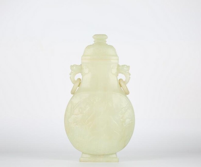 Chinese Hetian jade bottle, 18th century