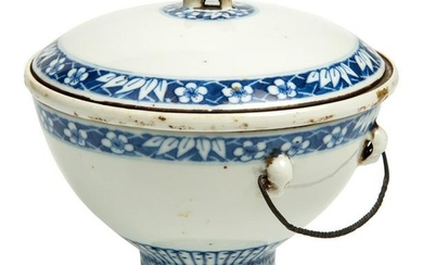 Chinese blue and white bowl with lid. Three pieces.