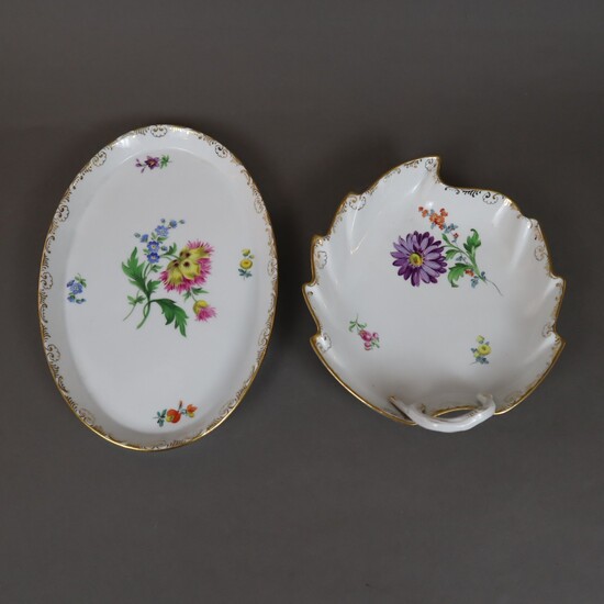 Deux bols de service - Meissen, période Pfeiffer, porcelaine, champ polychrome et peinture de fleurs...