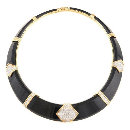 Diamond, Black Onyx, 18 carat Yellow Gold Necklace. -...