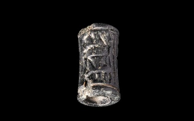 EGYPTIAN CYLINDER STAMP SEAL IN BLACK HARD STONE