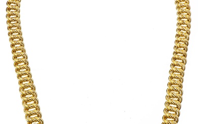 Élégant collier en or jaune à maille américaine serti d'un pendentif de diamant