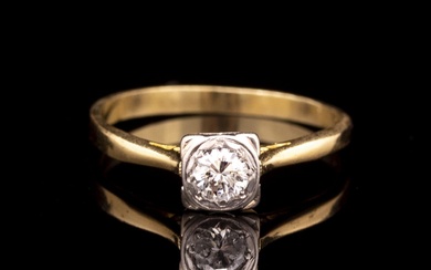 Gold, Platinum & Diamond Ring