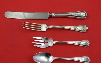 Hepplewhite Chased by Reed and Barton Sterling Silver Regular Place Setting(s)