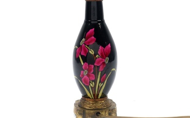 Lampe Art Déco française Allicht avec base en porcelaine avec décor peint à la main...