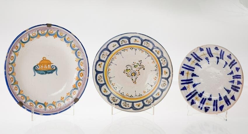 Manises ceramic plate, late 19th century.