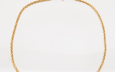 Necklace herringbone chain in 18K gold