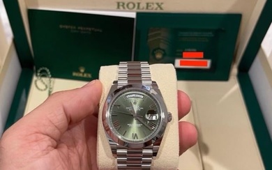 New Platinum 40mm DayDate 'Green Dial' Rolex comes with Box & Papers