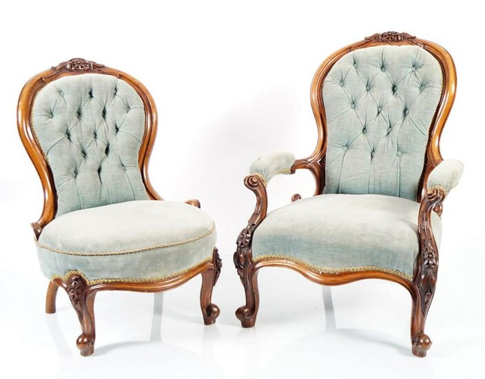 PAIR OF VICTORIAN WALNUT CHAIRS