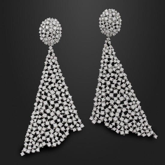 Pair of diamond and gold earrings