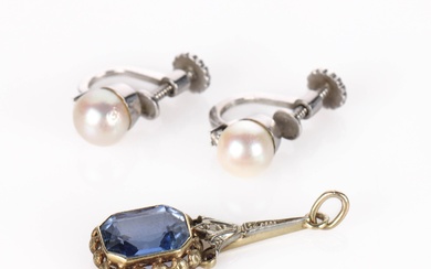 Pair of saltwater cultured pearl ear screws with diamond and vintage gold pendant (3)