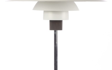 Poul Henningsen for Louis Poulsen. Table lamp, model 'PH 4/3'