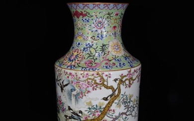 Qing Dynasty Qianlong Famille Rose Entwined Branches and Continuous Pattern Magpies on Plum Blossoms