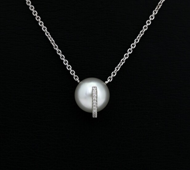 NOT SOLD. Ruben Svart: A pearl and diamond necklace set with a cultured South Sea...