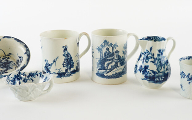 SIX PIECES OF WORCESTER BLUE AND WHITE PORCELAIN (6)