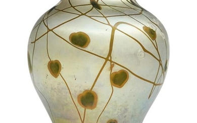 Steuben Platinum Gold Aurene vase