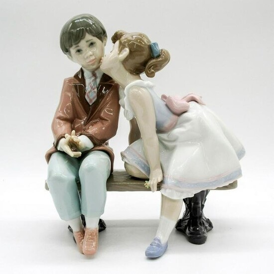 Ten And Growing 1007635 - Lladro Porcelain Figurine