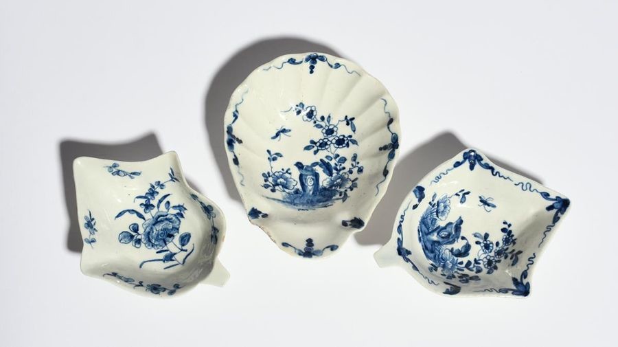 Three Worcester blue and white pickle dishes c.175…