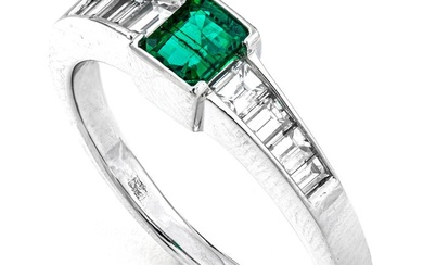 1.00 tcw Emerald Ring Platinum - Ring Emerald - 0.40 ct Diamonds