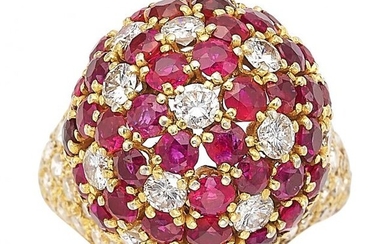 10055: Ruby, Diamond, Gold Ring Stones: Round-cut rubi