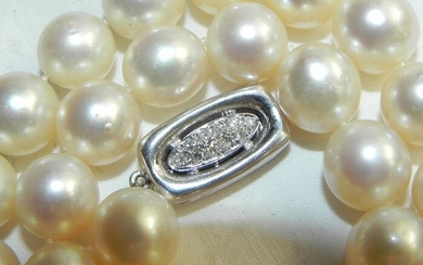 14 kt. Akoya pearls - Sudseeperlenkette with 585K WG - clasp 0.40 ct 20 diamonds - Diamonds