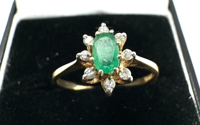 14ct gold emerald & diamond ring weight 15g