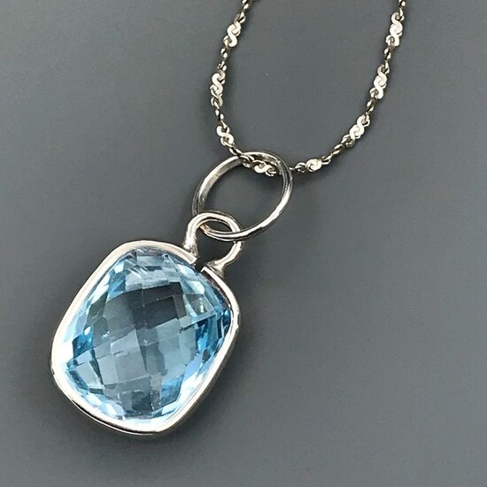 18 kt. White gold - Necklace with pendant - 7.65 ct Topaz