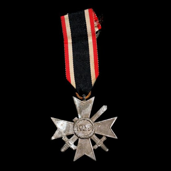 1939 World War II German Iron Cross Military Medal.