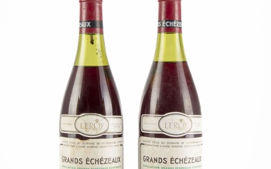 2 bouteilles GRANDS ECHEZEAUX 1982 Domaine de la Romanée-Conti (Leroy) (Niveaux : 1 bon, 1...