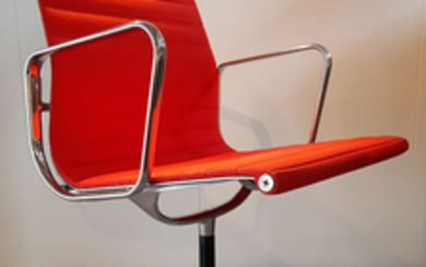 Charles Eames, Hella Jongerius, Ray Eames - Vitra - EA 108 Aluminum Chair