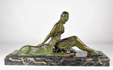 D.H. Chiparus (1886-1947) - Reveyrolis éditeurs - Sculpture, representing a woman dressed in the antique and stroking a mastiff