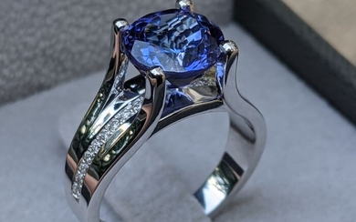 3.92 Carat Blue Tanzanite And Diamonds Diana Ring - 14 kt. White gold - Ring - 3.92 ct Tanzanite - Diamonds